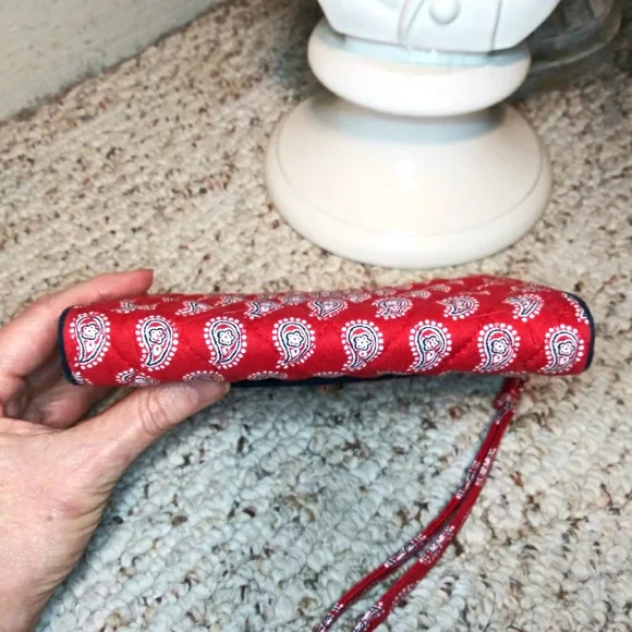Vintage Vera Bradley Red, White & Navy Bandana Print Petite Turnlock Wallet - Picture 5 of 10